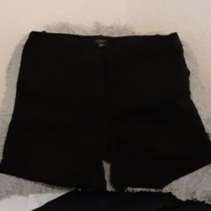 ANN TAYLOR BLACK SHORTS SIZE 6 FINAL OFFER😊